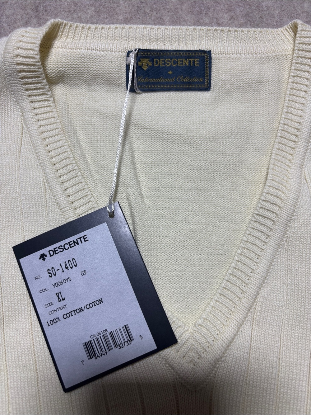 Descente international collection Men's Cream100% Cotton sweater vest SizeXL(10) - Picture 2 of 7